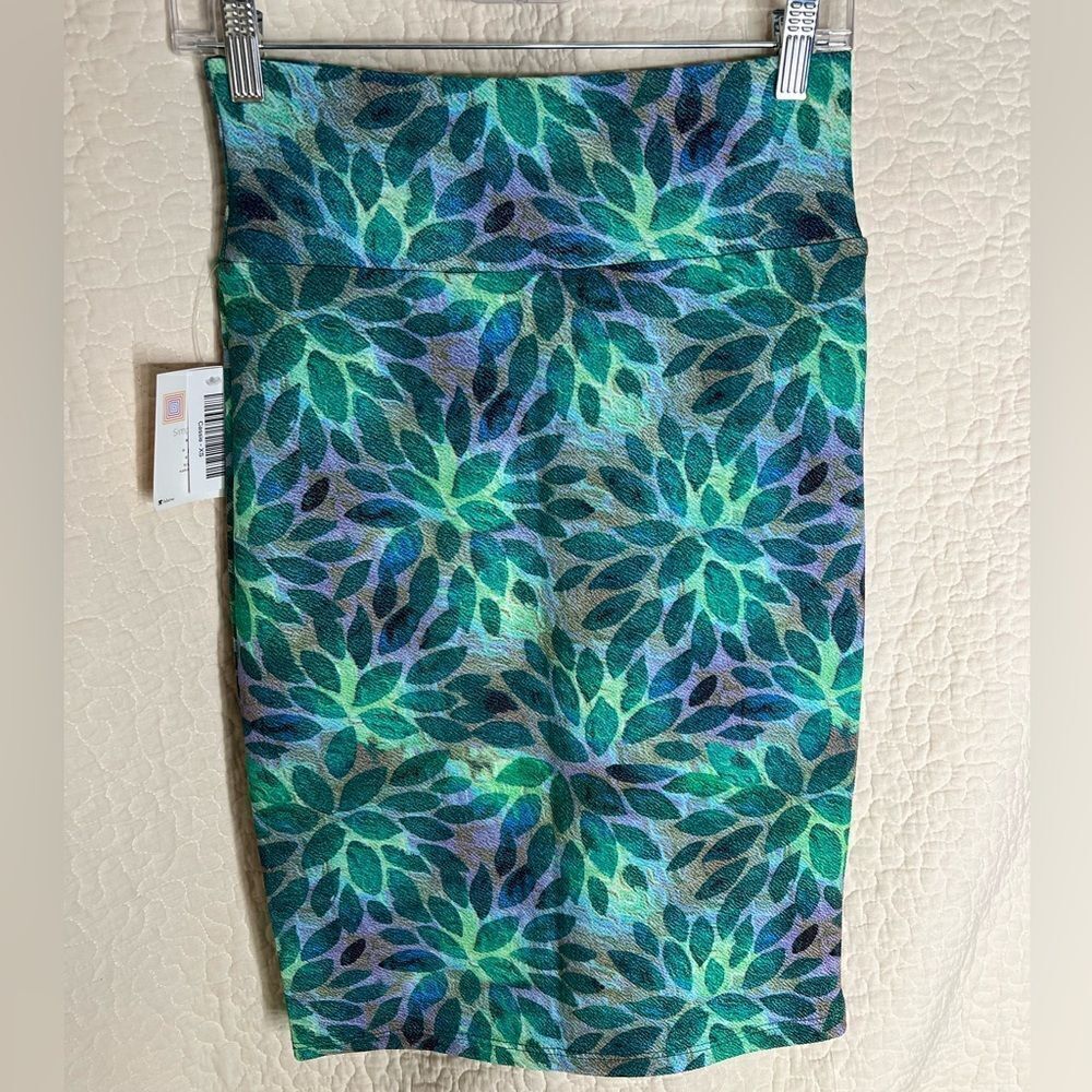 NWT LulaRoe Cassie Skirt